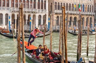Venedig: Gondelfahrt entlang des Canal Grande und versteckter Ecken