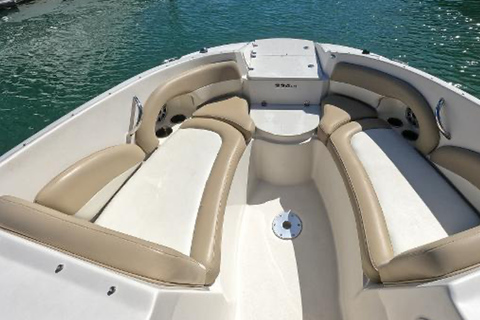 Miami: 24-Foot Private Boat for up to 8 People 6-Hour Tour