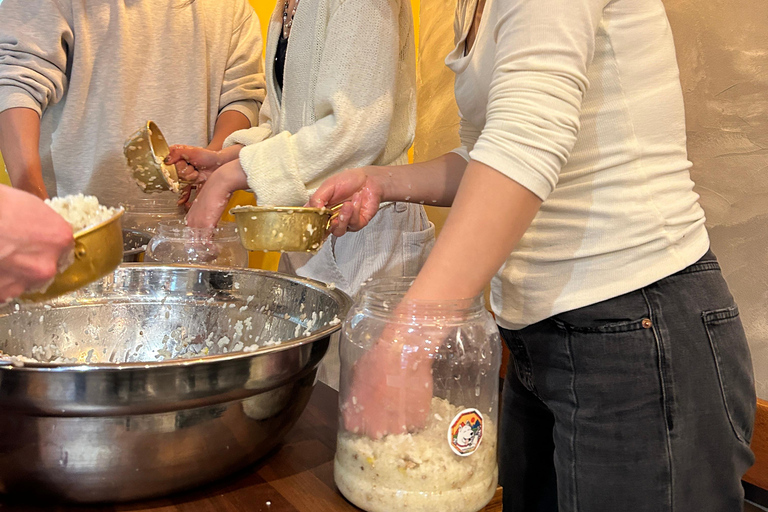 Aprende y elabora Makgeolli en una cervecería tradicionalAprende y elabora makgeolli en una cervecería tradicional