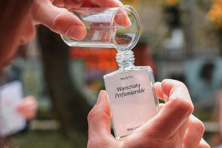 Gdańsk: Perfume Creation Workshop with Profesional Perfumer