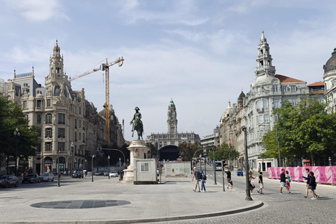 Porto: Walking Tour Highlights with Local Guide (smallgroup) Porto: Walking Tour with Local guide (Private)