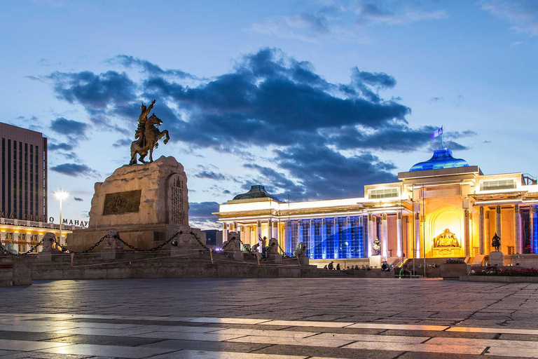 Ulaanbaatar: Skiing and Sightseeing Customizable Tour