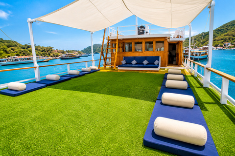 Labuan Bajo: 3-Day Komodo Sailing Ocean View Cabin All Fees Standard Boat | Sharing Room Ocean View | Tiket not Included