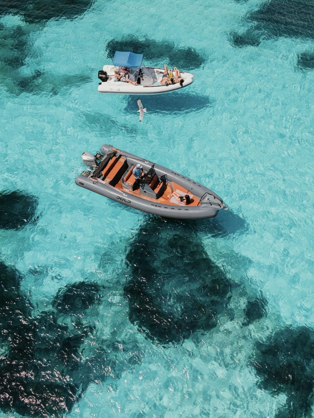 Von Portisco aus: Schlauchboot-Tour mit Skipper an der Costa Smeralda