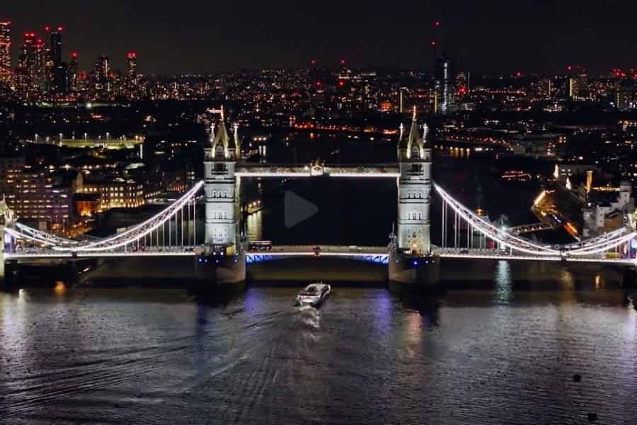 London bei Nacht: Offizielle Bootstour auf dem beleuchteten Fluss