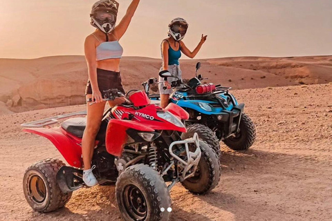 Marrakech: Excursión por el desierto de Agafay con quad, paseo en camello y cena