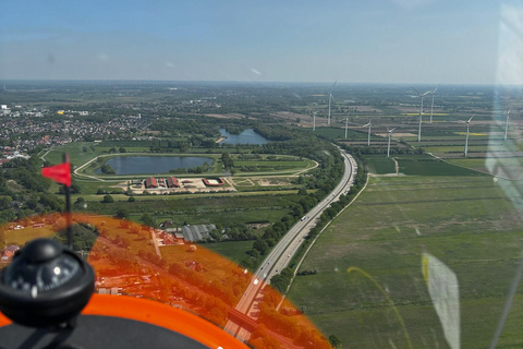 Scenic gyroplane flight over Bremen