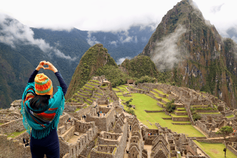 Ab Cusco 7 Tage 6 Nächte: Machu Picchu und Titikaka SeeAb Cusco: 7 Tage + Hotel 4⭐: MachuPicchu &amp; TitikakaSee