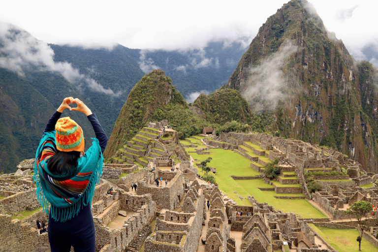 From Cusco 7 days 6 nights : Machu Picchu and Titikaka Lake From Cusco: 7 Days + Hotel 4⭐: MachuPicchu & TitikakaLake