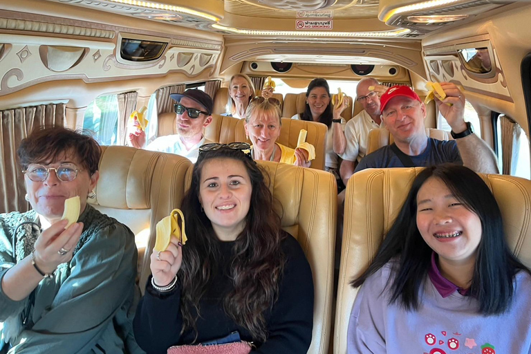 Chiang Rai:Guided Highlights Full-Day Tour-FREE LUNCH BUFFET Experience the Wonders of Chiang Rai with Free Thai Buffet