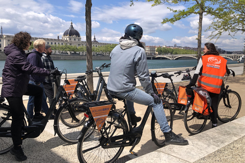 Lyon: Highlights Bike Tour Guided Tour in French on E-bike