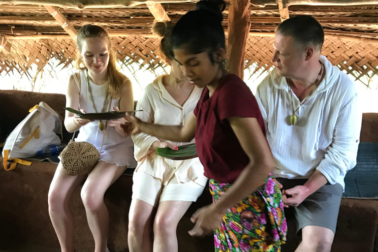 Pasikuda: Sigiriya lion Rock, Village tour & Safari tour