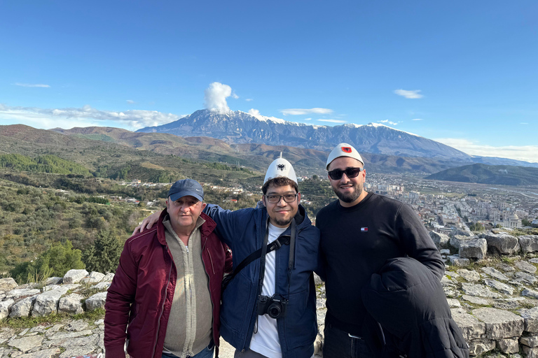 一日游：联合国教科文组织世界遗产城市贝拉特和传统午餐私人一日游：联合国教科文组织城市贝拉特和传统午餐