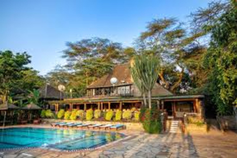 From Nairobi: 9-Day Kenya Classic Lodge Safari