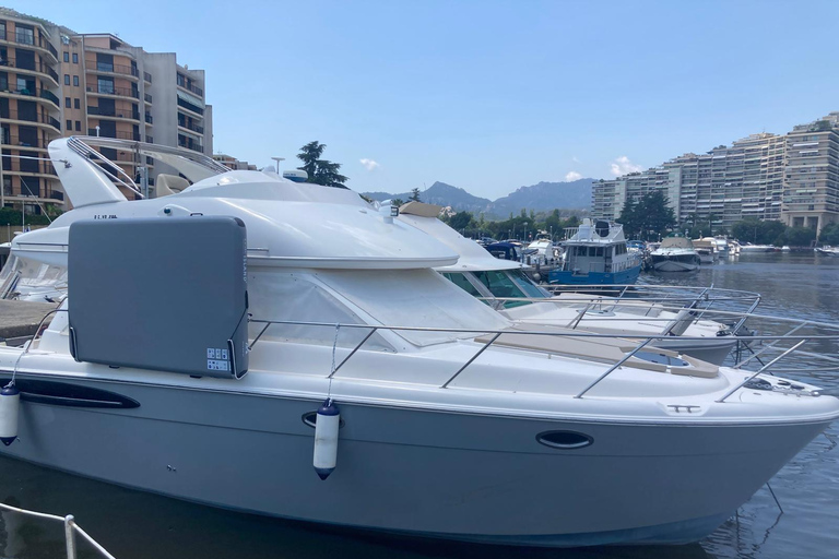 Cannes: Boat cruise to the Leyrins Islands or the Rochers Rouges 4-hour boat ride on an 11m boat, Departure from Cannes