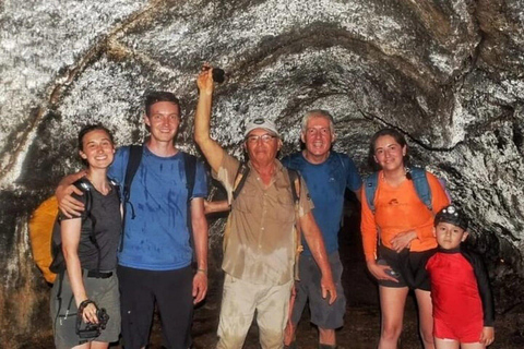 Galápagos : tortues géantes, tunnels de lave et cratèresGalápagos : visite guidée des tortues géantes, des tunnels de lave et des cratères