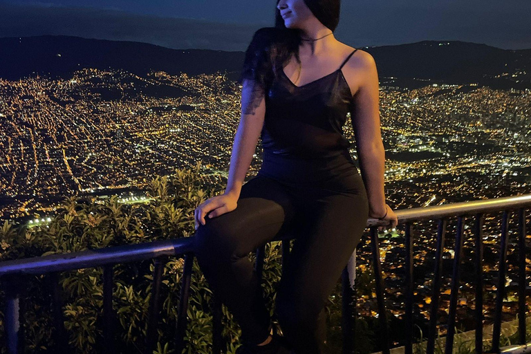 Night Tour in Medellín: Bonfire, Music, and Gastronomy