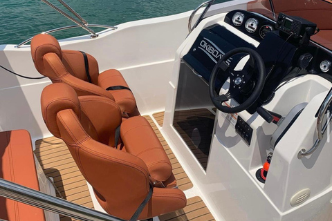 Kotor: prywatna wycieczka łodzią po Zatoce Kotor i Błękitnej Jaskini z drinkiemKOTOR: Prywatna wycieczka łodzią do Błękitnej Jaskini i Zatoki Kotorskiej + bezpłatne napoje