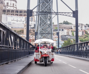 Tour di Oporto in Tuk-Tuk: Veloce, divertente e flessibile - da 1H a un giorno intero!