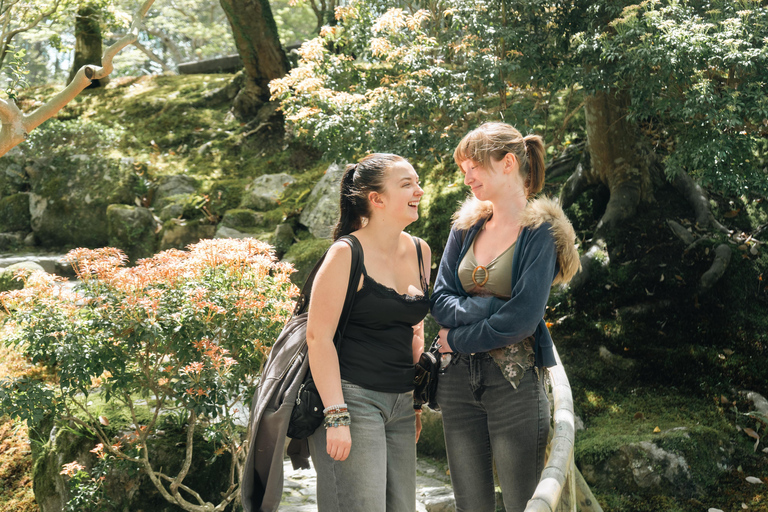 [Deer & Samurai History] Nara Guided Walking Tour+Photoshoot 3 Hours Walking Tour + Photo Service (small-group max. 6)