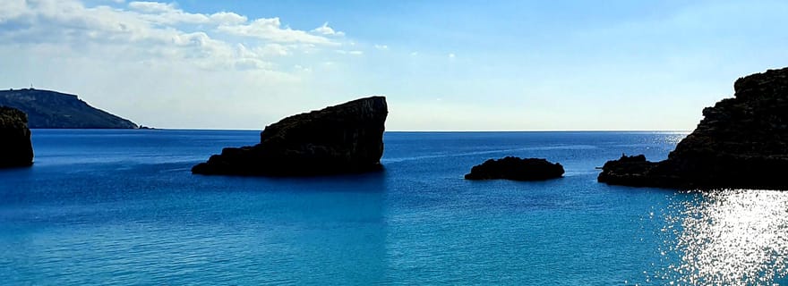 Charters privés exclusifs vers le lagon bleu de Comino