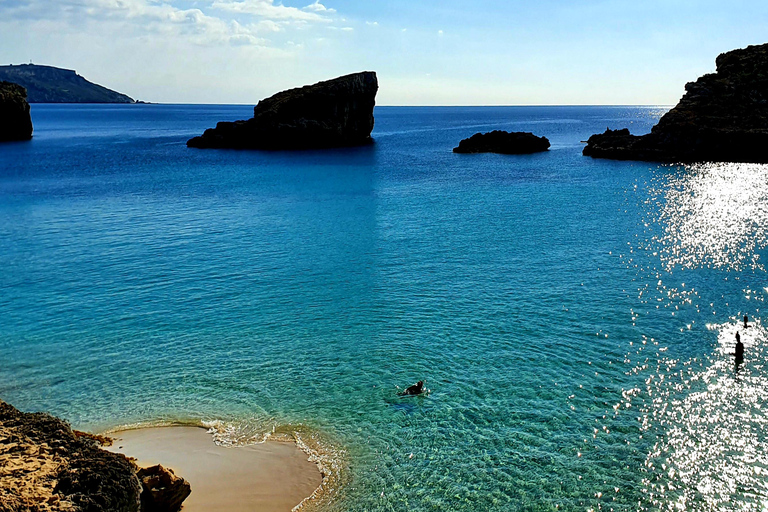 Charters privados exclusivos para a Lagoa Azul de Comino