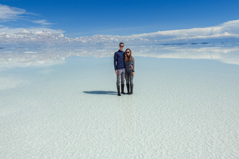 Uyuni: 3-Day Salt Flats, Lagoons, and Geysers Tour ENGLISH-SPEAKING GUIDE