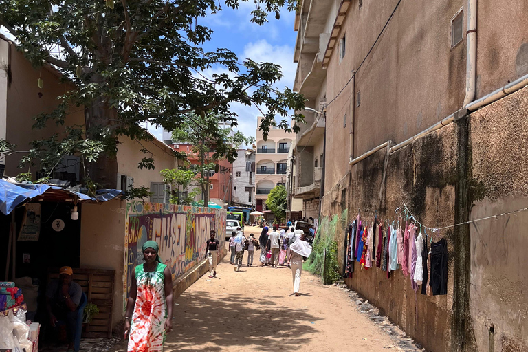 Guided tour of the Lebou village of Ngor, between culture and sea