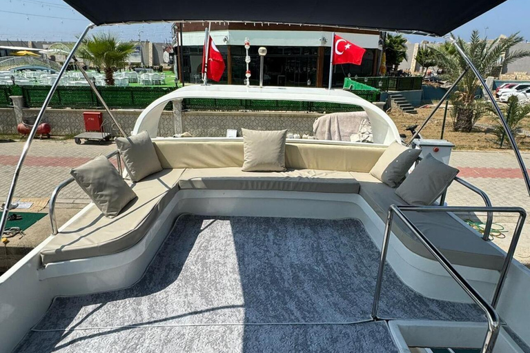 4 Hours low priced luxury VIP yacht tour in Alanya