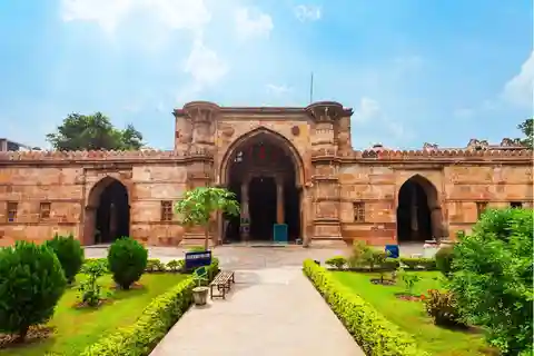 Highlights of Ahmedabad (Guided Half-Day City Tour)