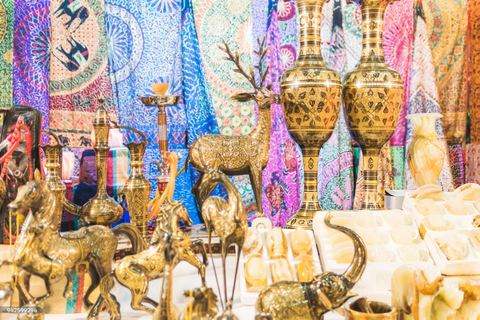 Exploring Varanasi Markets: Guided Tour with Local Guide