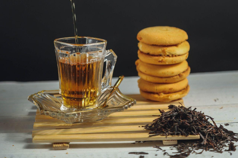 Colombo: Ceylon Tea Tasting Experience with Attractions