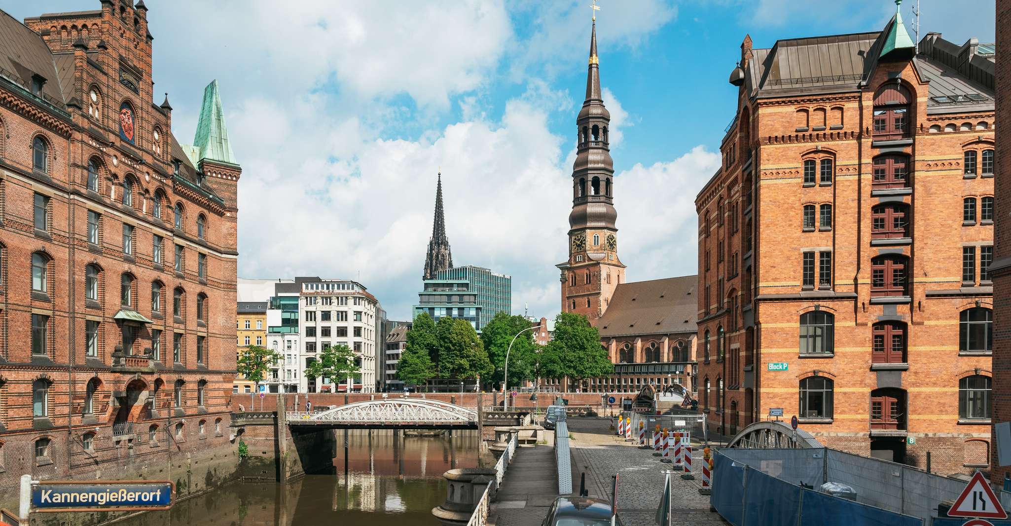 Hamburg, Line A Hop-On Hop-Off Sightseeing Tour - Housity