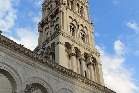 Tour a piedi per piccoli gruppi del Palazzo di Diocleziano e della Città Vecchia