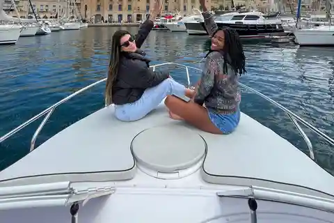 Cruzeiro no porto de Sliema