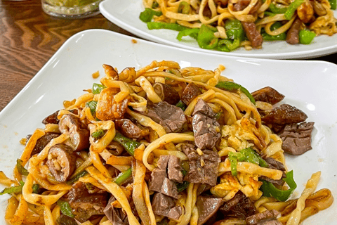 Hangzhou Breakfast Walk: Eat Like a Local in the City Center