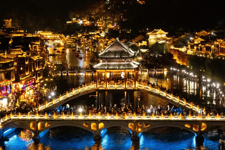 Zhangjiajie & Fenghuang：5-Day 4-Night Group Tours 5-Day 4-Night · Zhangjiajie & Fenghuang · 5-Diamond Hotel