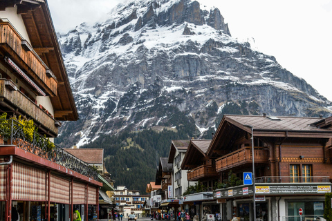 Interlaken: Jungfrau Region Day Trip with a local
