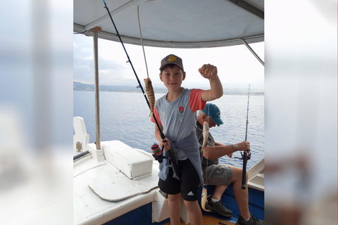 Chania: Angelausflug mit Frühstück und SchwimmenChania: Fischerbootfahrt mit Frühstück und Bademöglichkeit