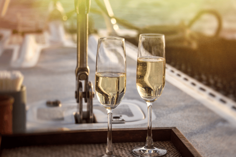São Miguel: Private Romantic Cruise with Champagne