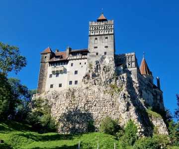 Brașov: Bran, Râșnov, and Peleș – Legends and History