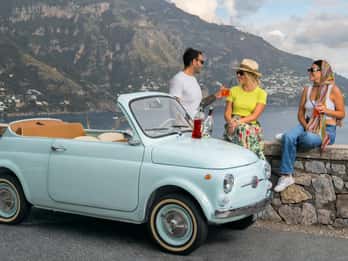 Sorrento and Amalfi Coast: Tour in Fiat 500 Spiaggina