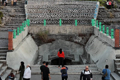 Yogyakarta: Merapi Sunrise Jeep & Drone Expedition