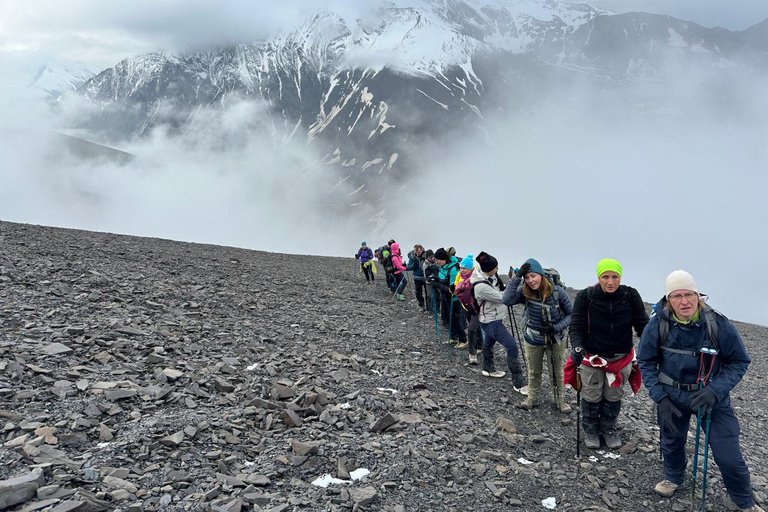 Baku: 7-Day Bazarduzu Peak Trekking Tour with Guide