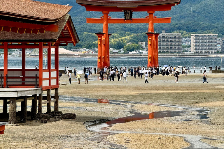 Hiroshima: Miyajima Island Cultural Walking Tour