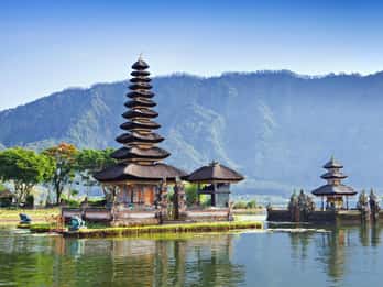 North Bali: Banyumala Waterfall and Ulun Danu Beratan Temple