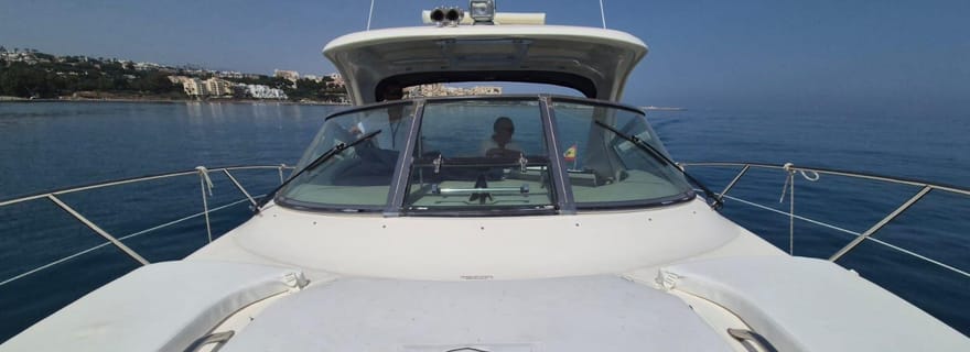 Estepona : location de yacht privé avec capitaine