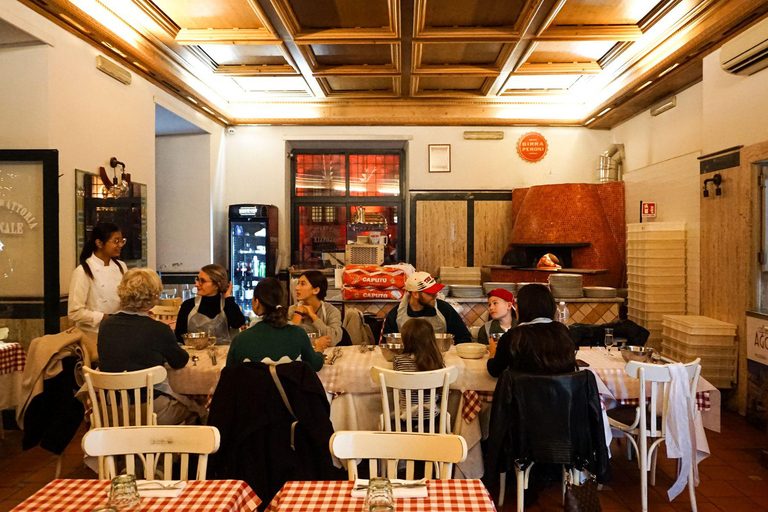 Rome: Pizza and Tiramisu Cooking Class near Piazza Navona