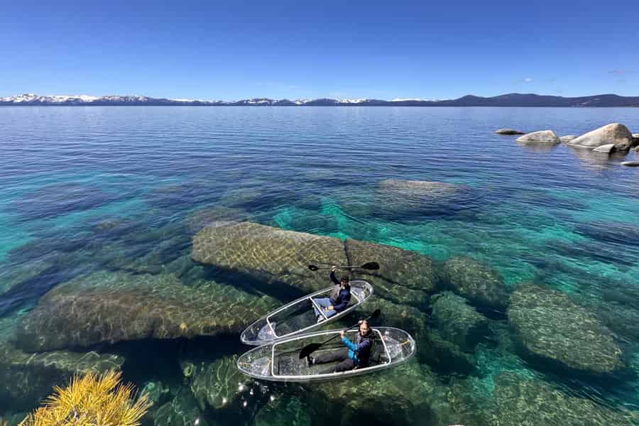 Tour mit transparentem Kajak durch das kristallklare Wasser von Sand Harbor. Foto: GetYourGuide Tour mit transparentem Kajak durch das kristallklare Wasser von Sand Harbor. Foto: GetYourGuide