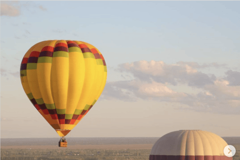 ركوب منطاد الهواء الساخن فوق كروم العنب في مندوزا ونخب النبيذركوب منطاد الهواء الساخن فوق كروم الع